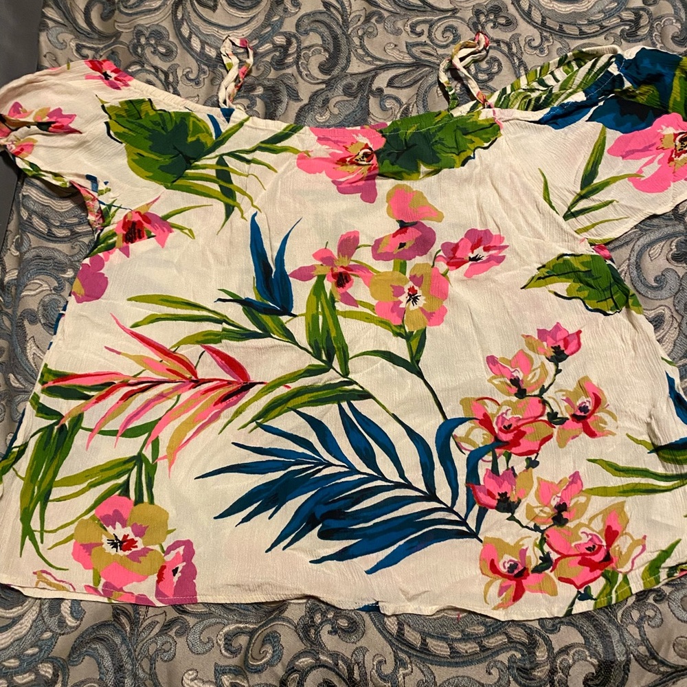 Billabong Floral top cold shoulder